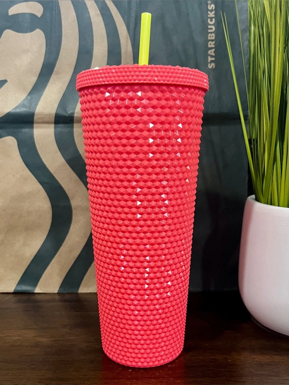 💖 Starbucks Summer 2022 Bling Studded Dragon Fruit Tumbler Venti 24oz Cold Cup